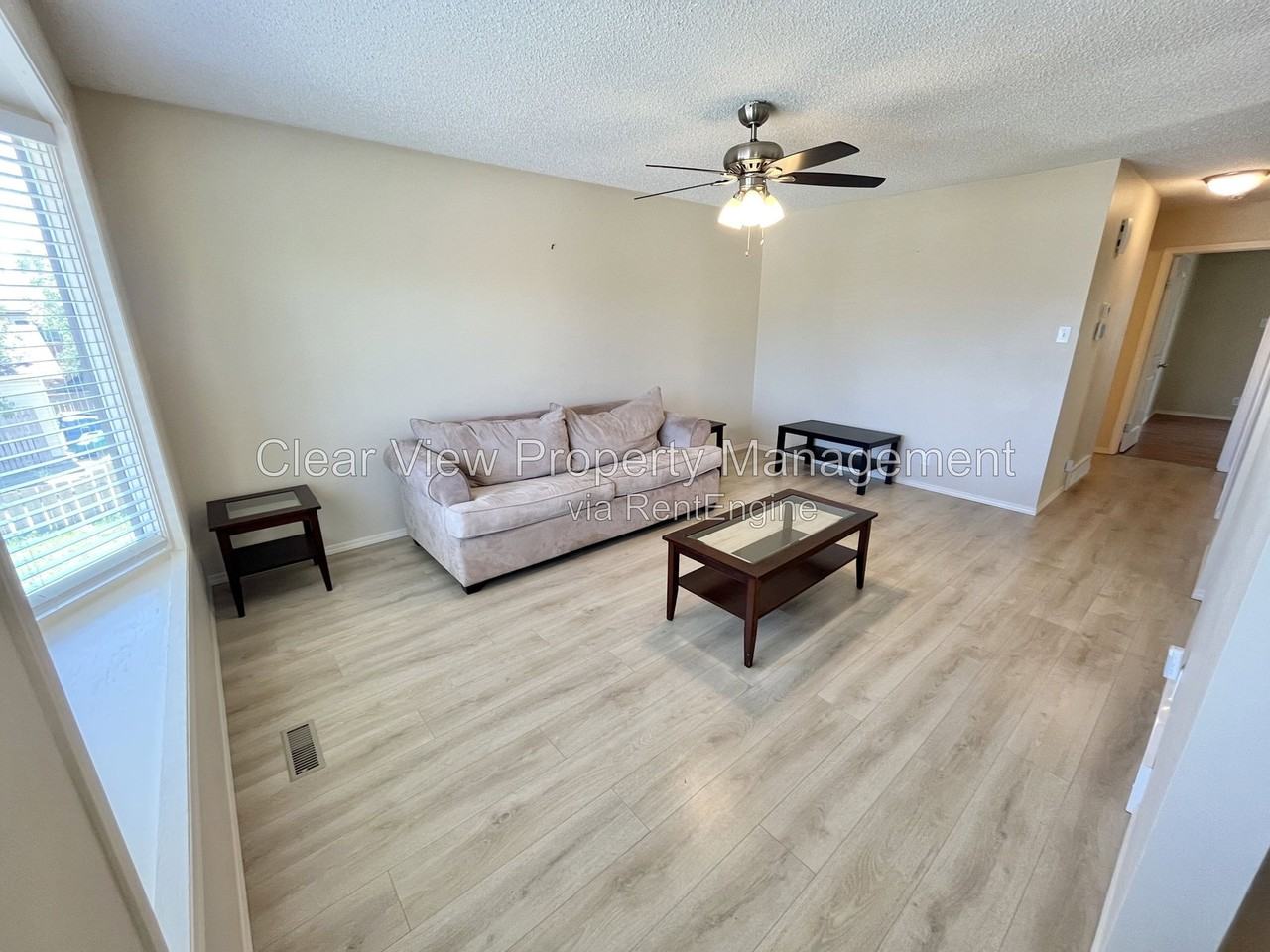 14 Princeton Cres W - Photo 6 of 32