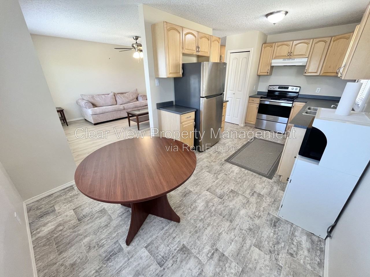 14 Princeton Cres W - Photo 7 of 32
