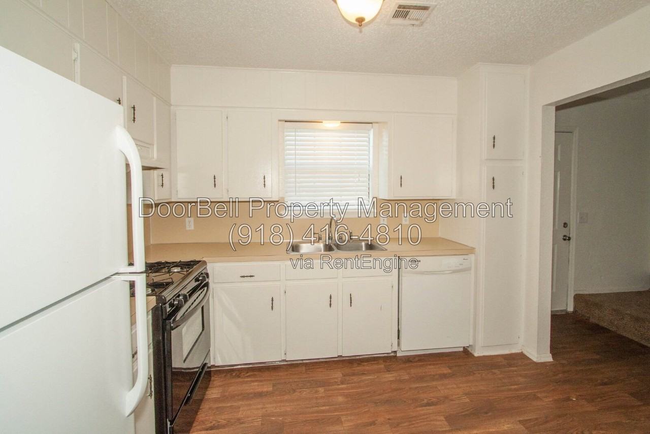14403 S 302nd East Ave #B - Photo 6 of 24