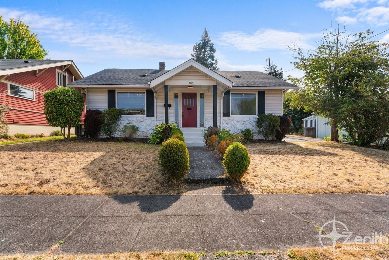 3109 Grant St - Photo 2 of 4