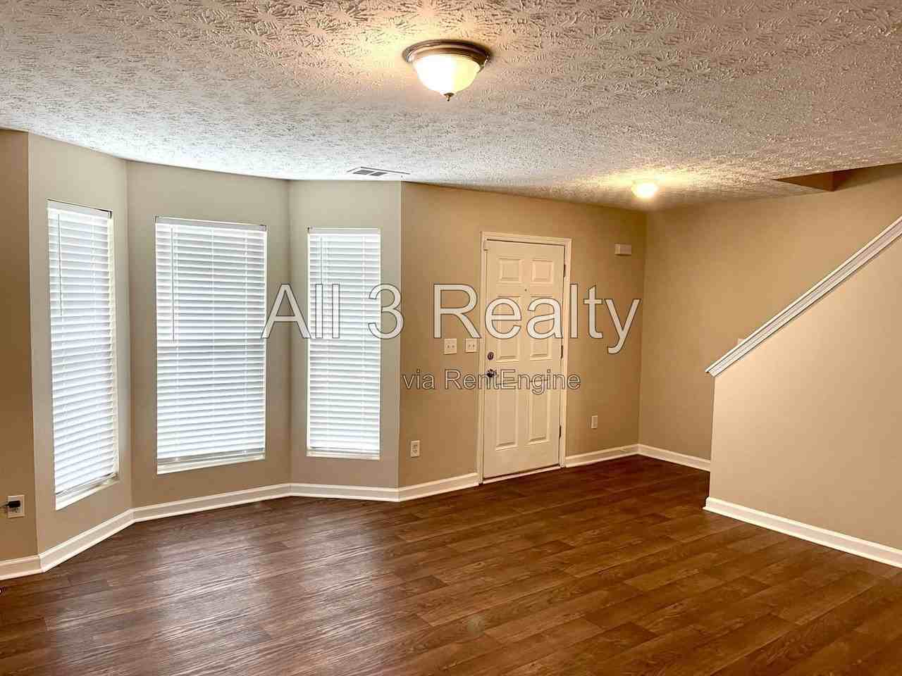 3022 Waldrop Cir - Photo 3 of 19