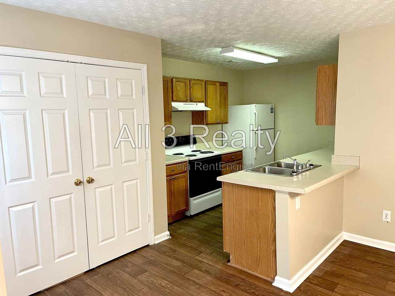3022 Waldrop Cir - Photo 7 of 19