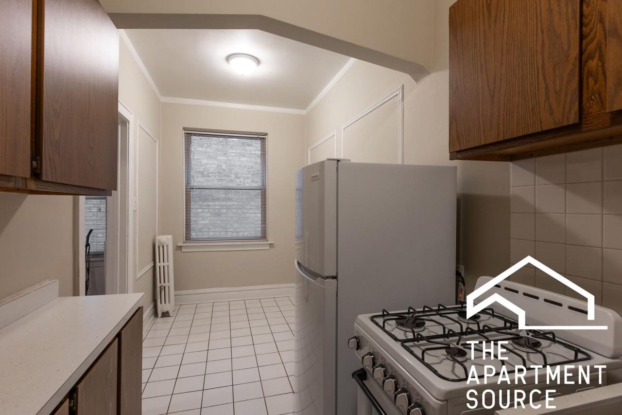 3120 Oak Park Ave #206 - Photo 2 of 12