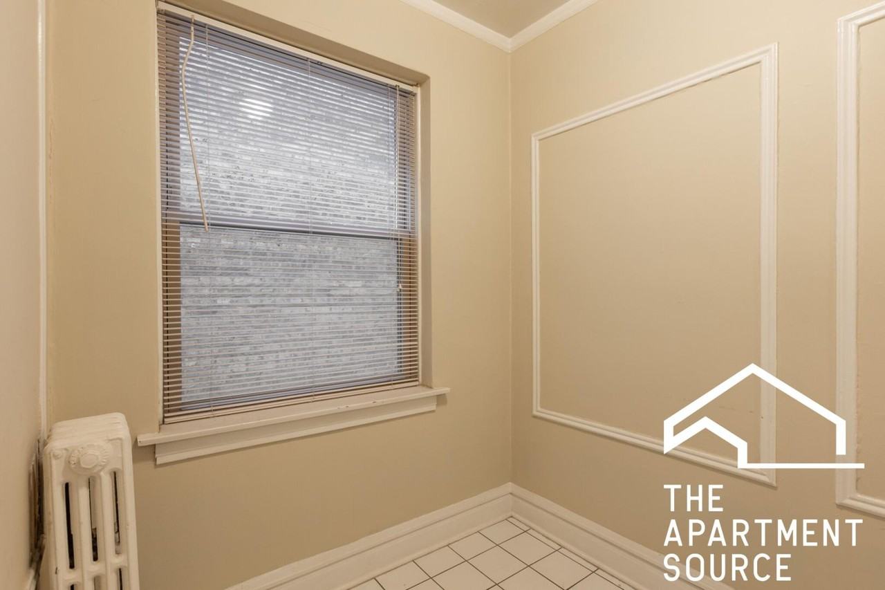 3120 Oak Park Ave #206 - Photo 5 of 12