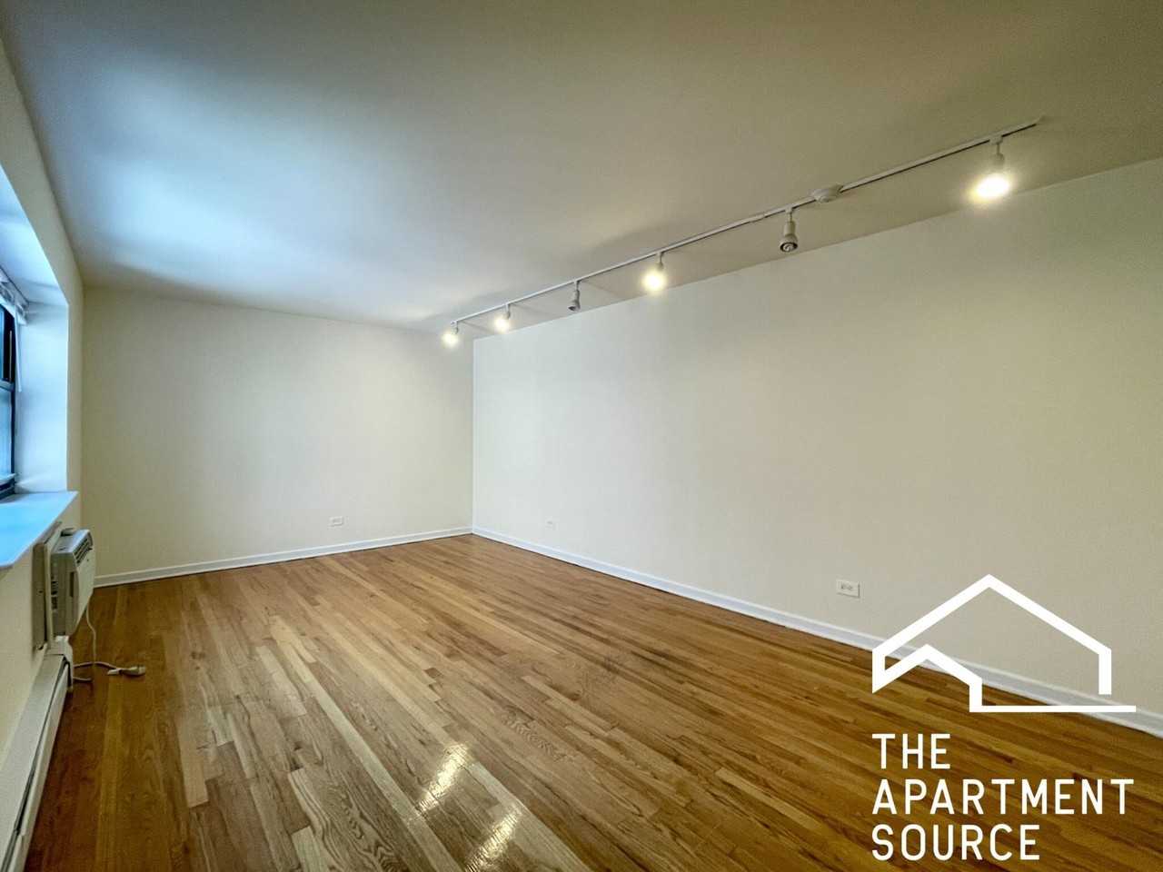 6006 N Kenmore Ave #205 - Photo 2 of 7