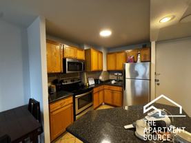 1344 N Dearborn St #07E - Photo 1 of 1