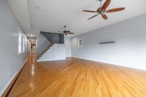 featured image of 1327 W Walton St #2