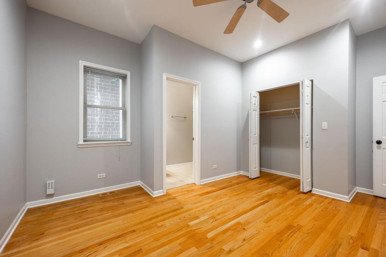 1327 W Walton St #2 - Photo 7 of 36