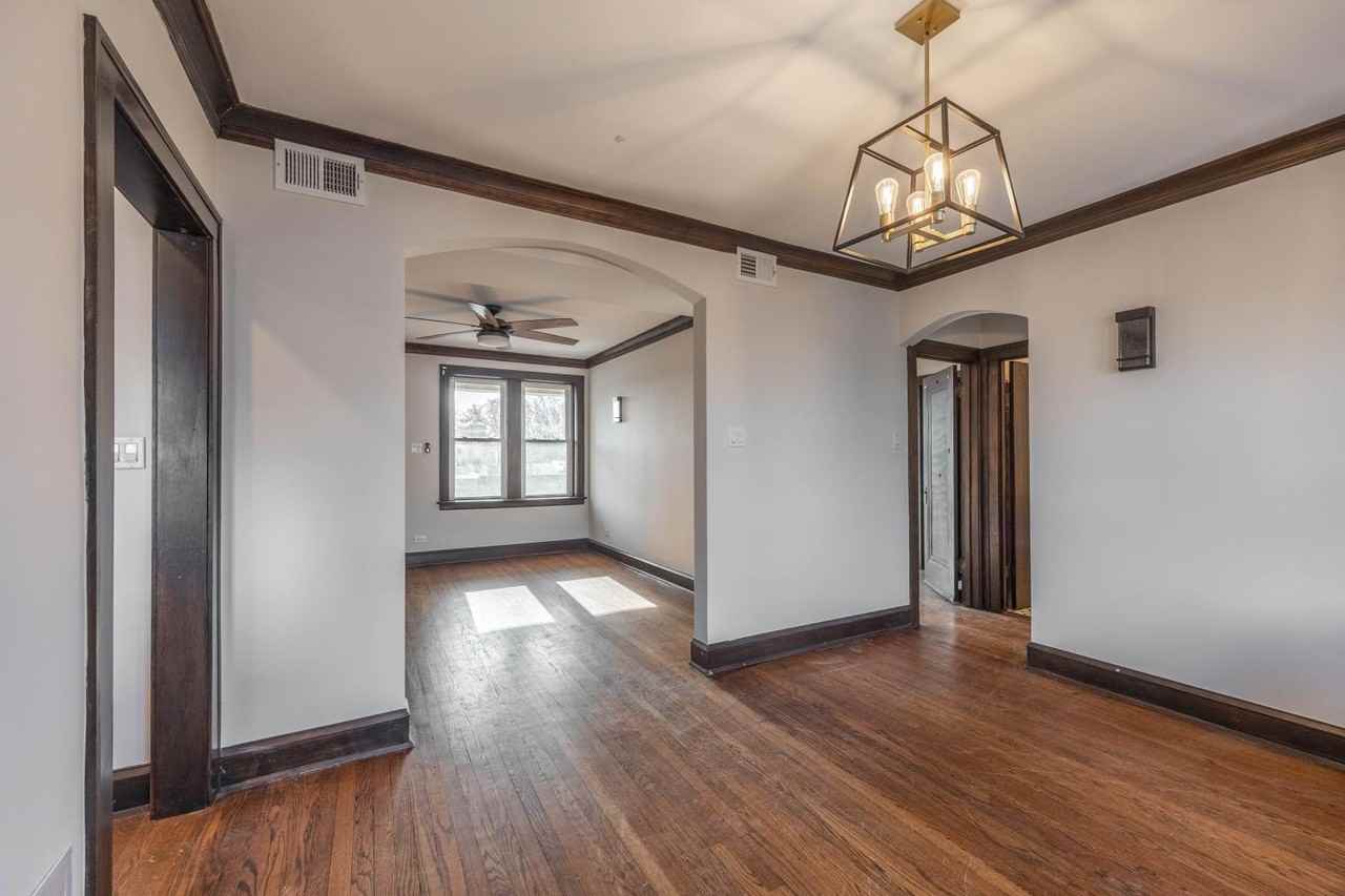 2624 W Devon Ave #301 - Photo 6 of 13