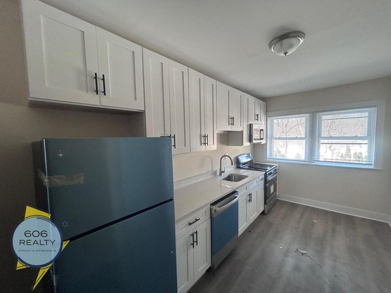 98 Lincoln Ave #1E - Photo 2 of 8