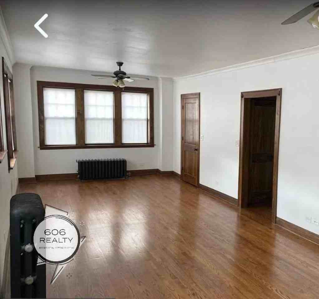 3254 Maple Ave #3C - Photo 3 of 11