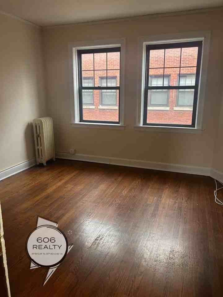 3254 Maple Ave #3C - Photo 6 of 11