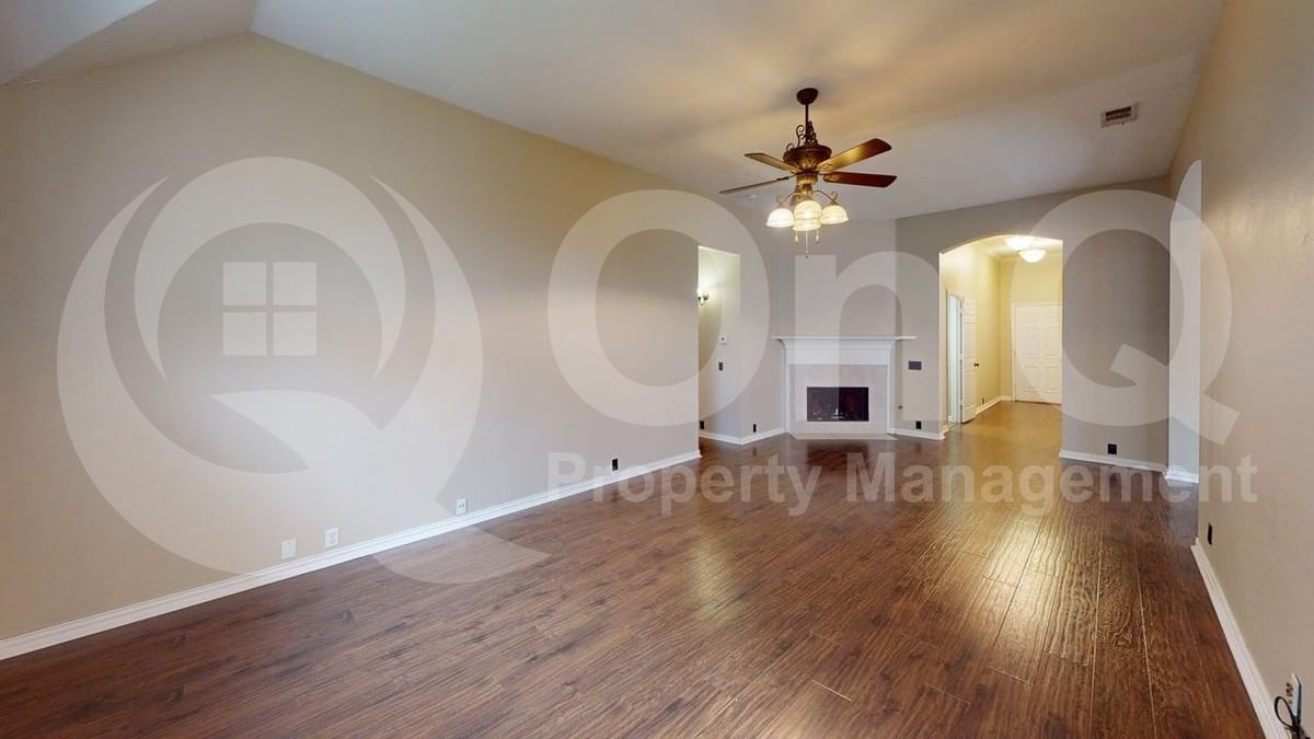 5901 Berkshire Rd - Photo 7 of 24