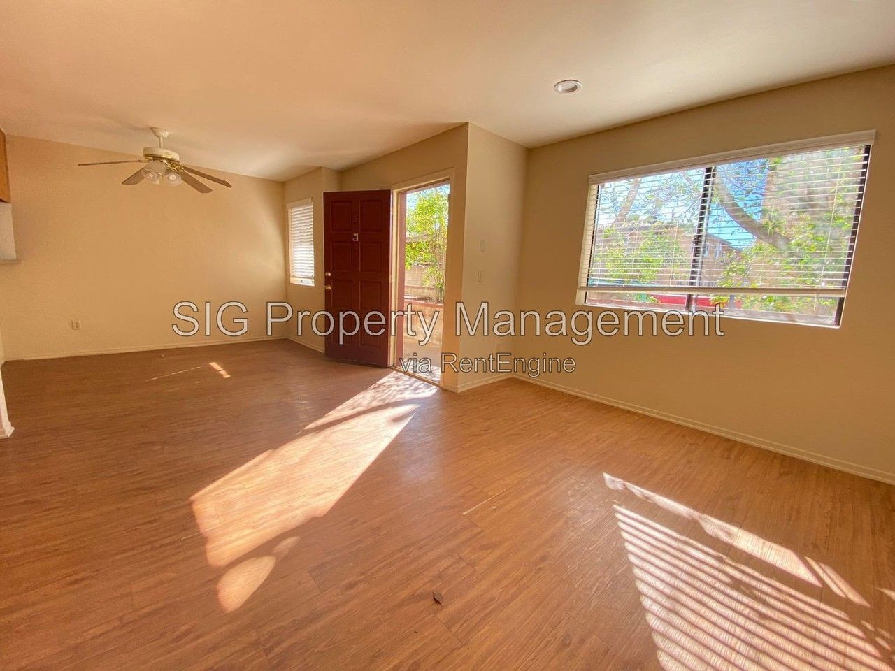 10318 Commerce Ave #3 - Photo 4 of 11