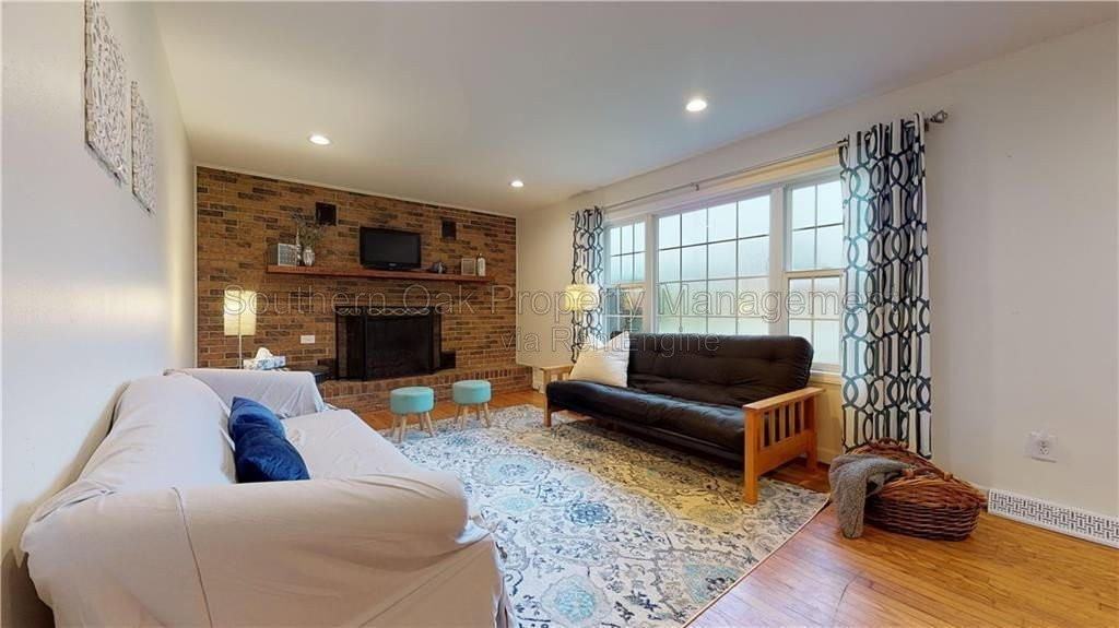 106 Azalea Dr - Photo 3 of 16