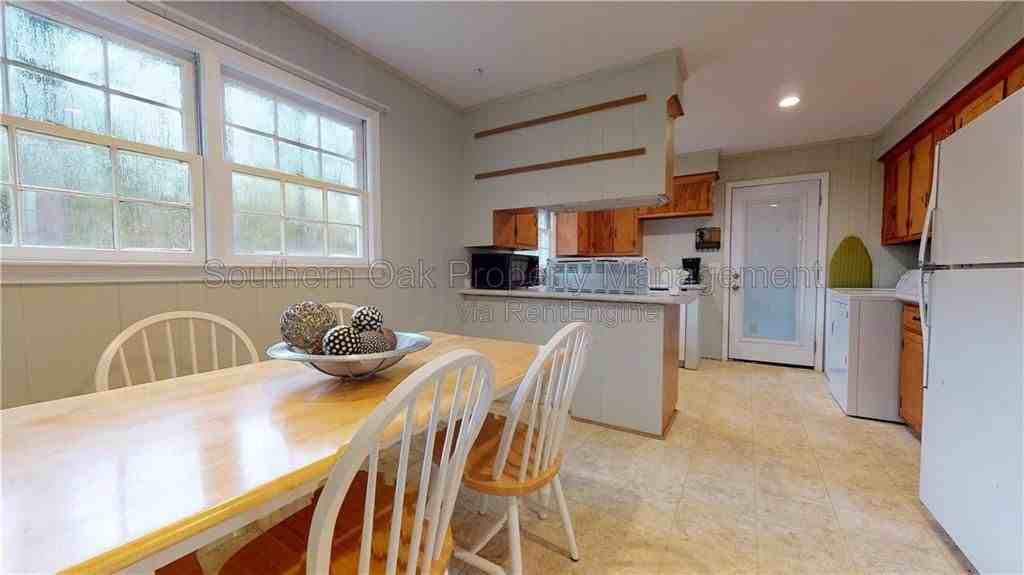 106 Azalea Dr - Photo 5 of 16