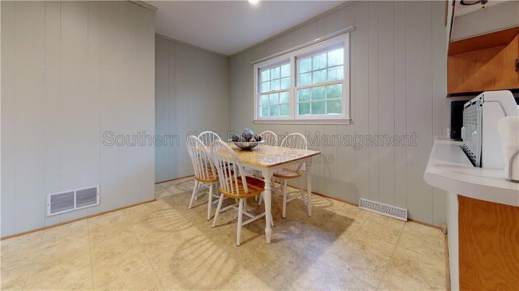 106 Azalea Dr - Photo 7 of 16