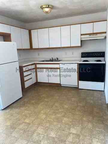 6040 Old Collinsville Rd #5 - Photo 2 of 9