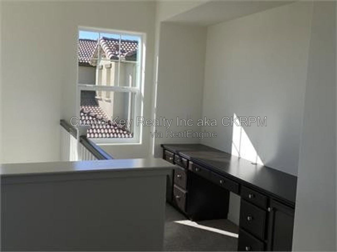 3831 Comstock Pl - Photo 5 of 13