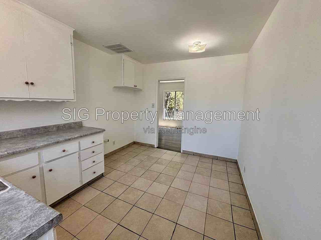 13226 Maclay St #5 - Photo 6 of 13