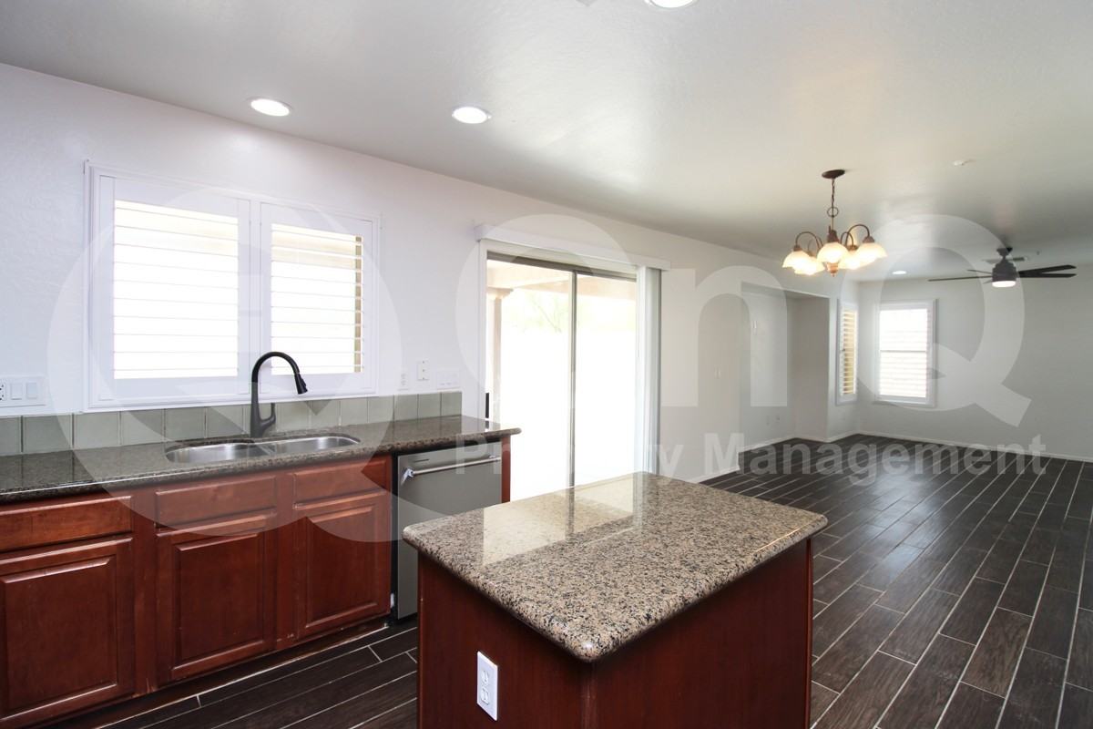 30384 N 128th Ln - Photo 4 of 41
