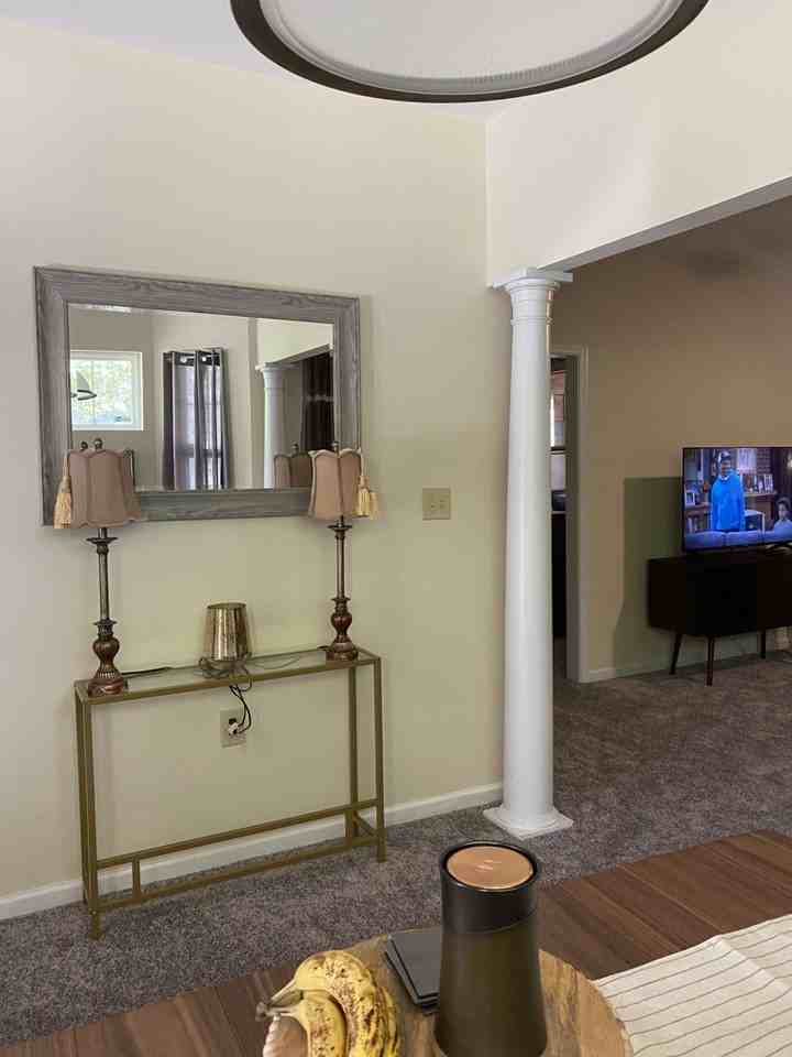 111 Carriage Rd - Photo 7 of 10