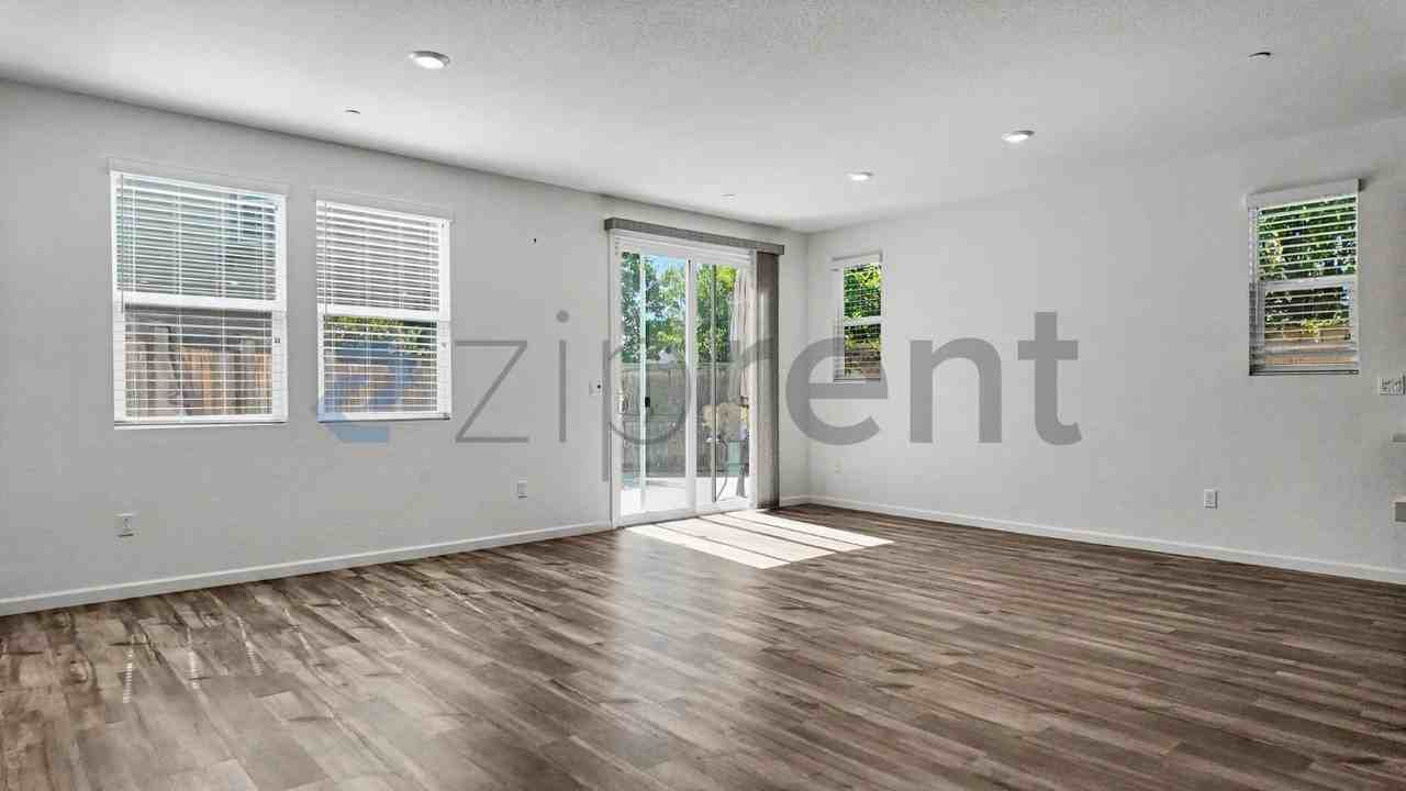 8150 Kramer Ranch Ln - Photo 7 of 50