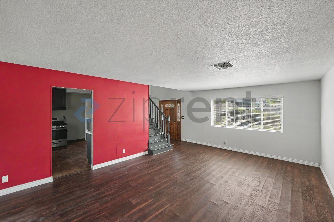 714 Appleton Rd - Photo 6 of 32