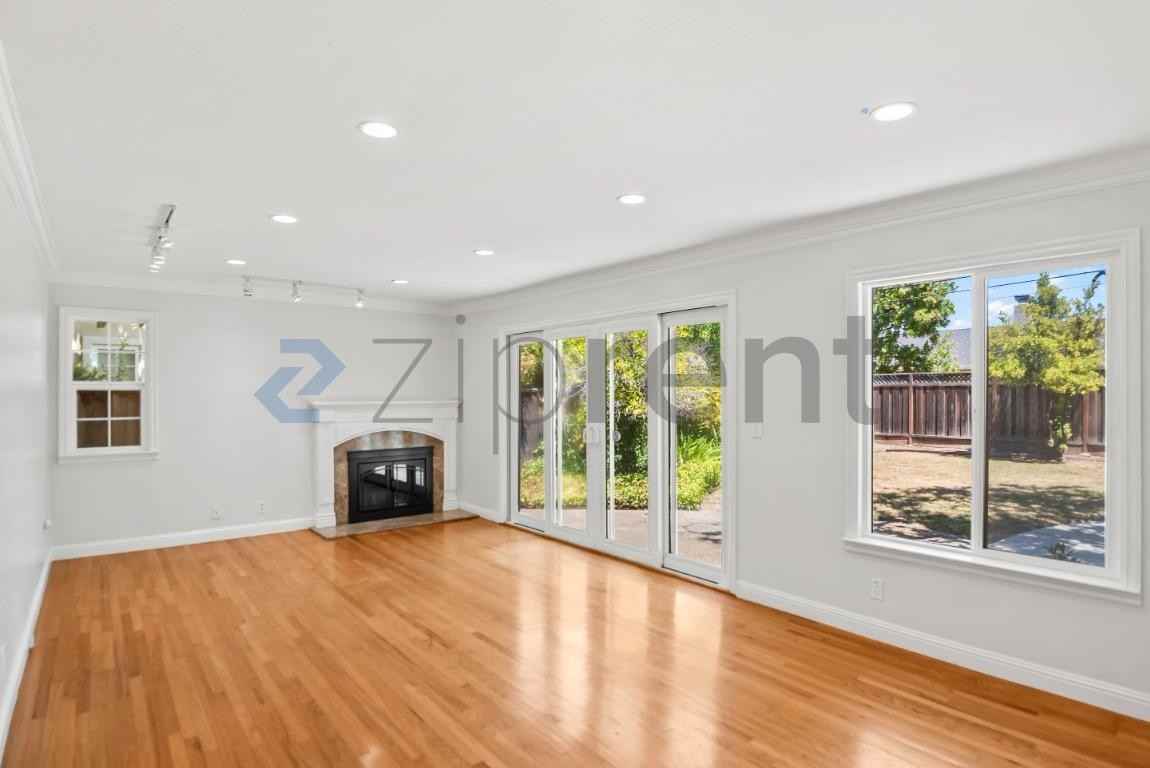 1426 Brook Glen Dr - Photo 5 of 28