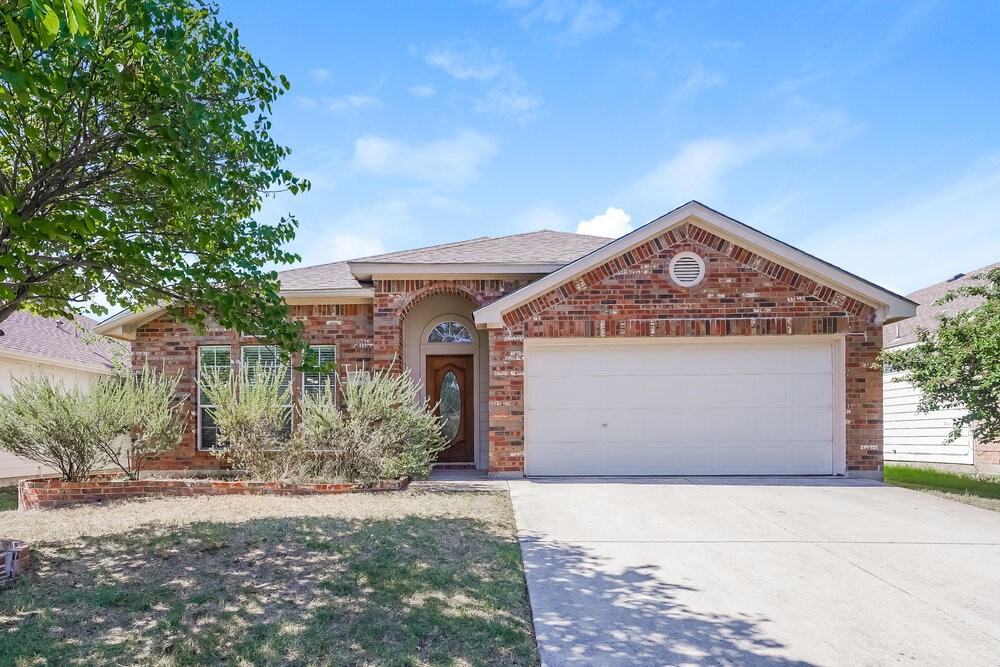 1005 Fort Apache Dr