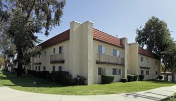 featured image of 1405 E Lynwood Dr