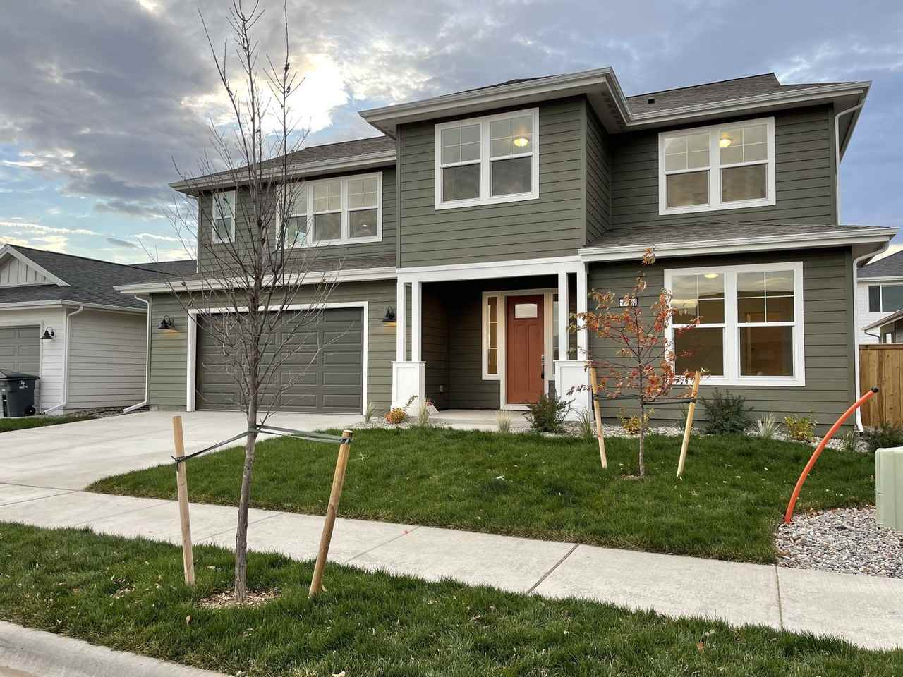1708 Deadwood Loop - Photo 2 of 37