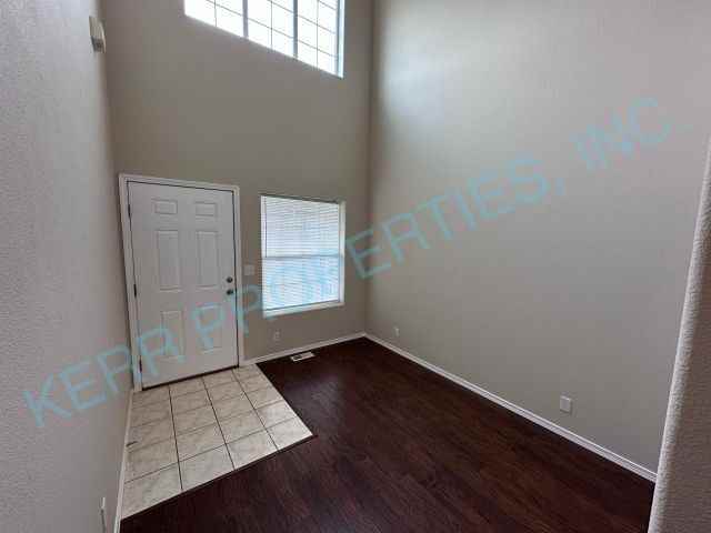 1111 Sw 6th Way - Photo 2 of 22