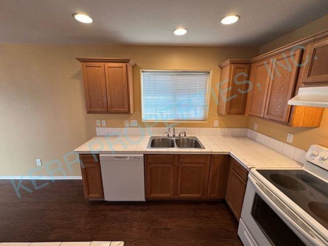 1111 Sw 6th Way - Photo 6 of 22
