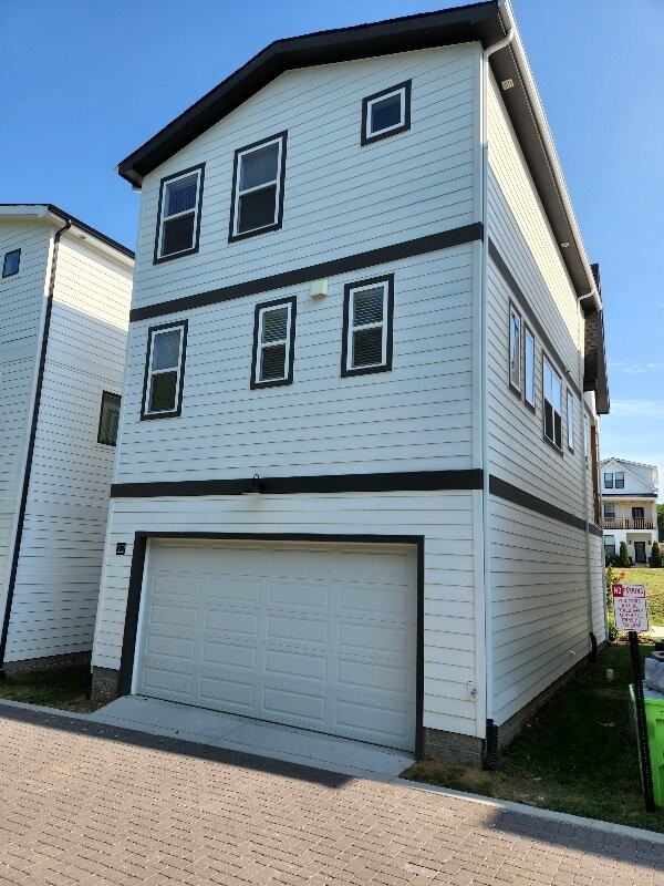 530 Edwin St #22 - Photo 2 of 34