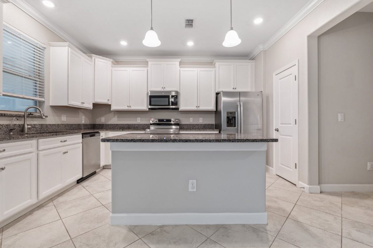 23252 Willow Glen Way - Photo 6 of 31