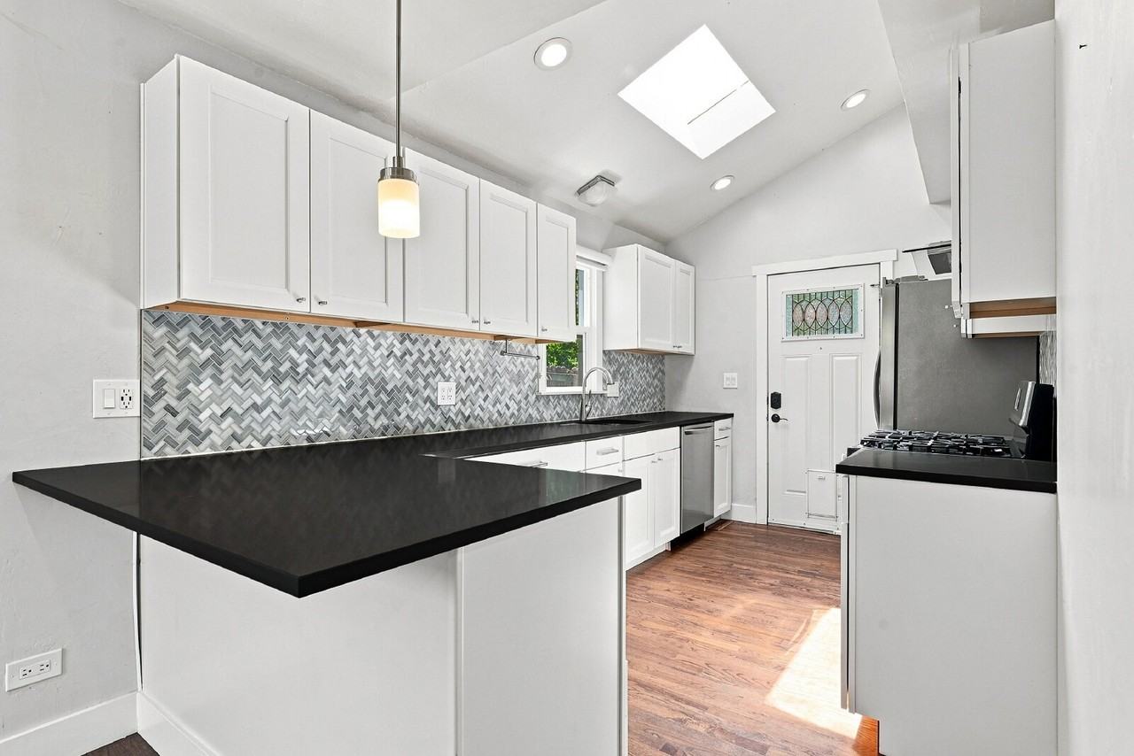 665 Tennyson St - Photo 5 of 29