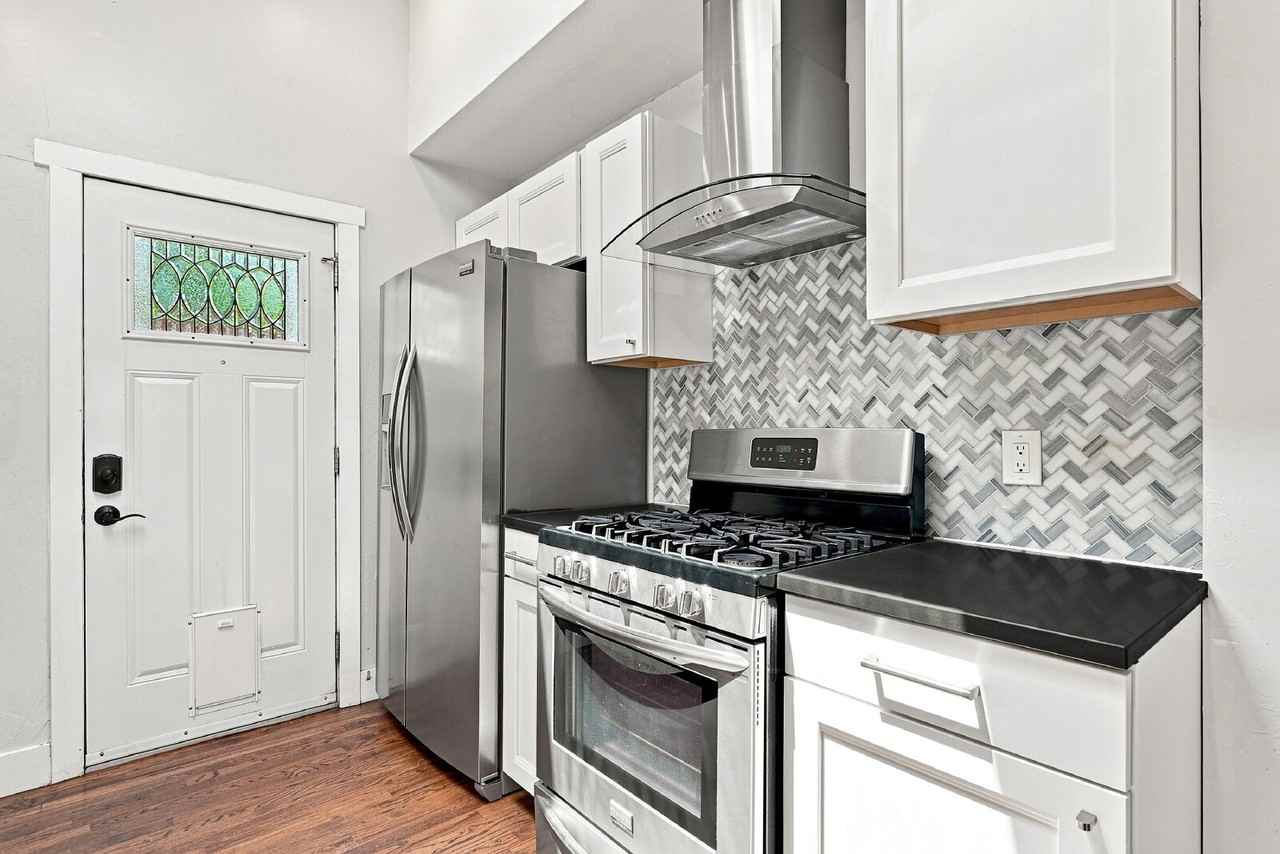 665 Tennyson St - Photo 7 of 29