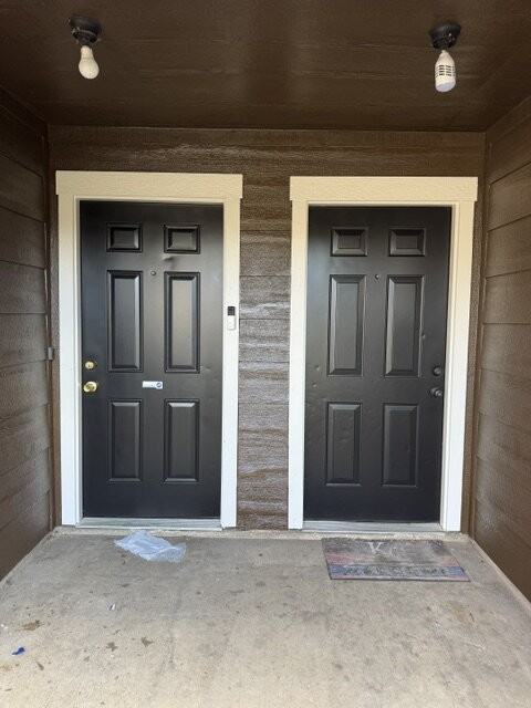 7644 John T White Rd - Photo 4 of 6
