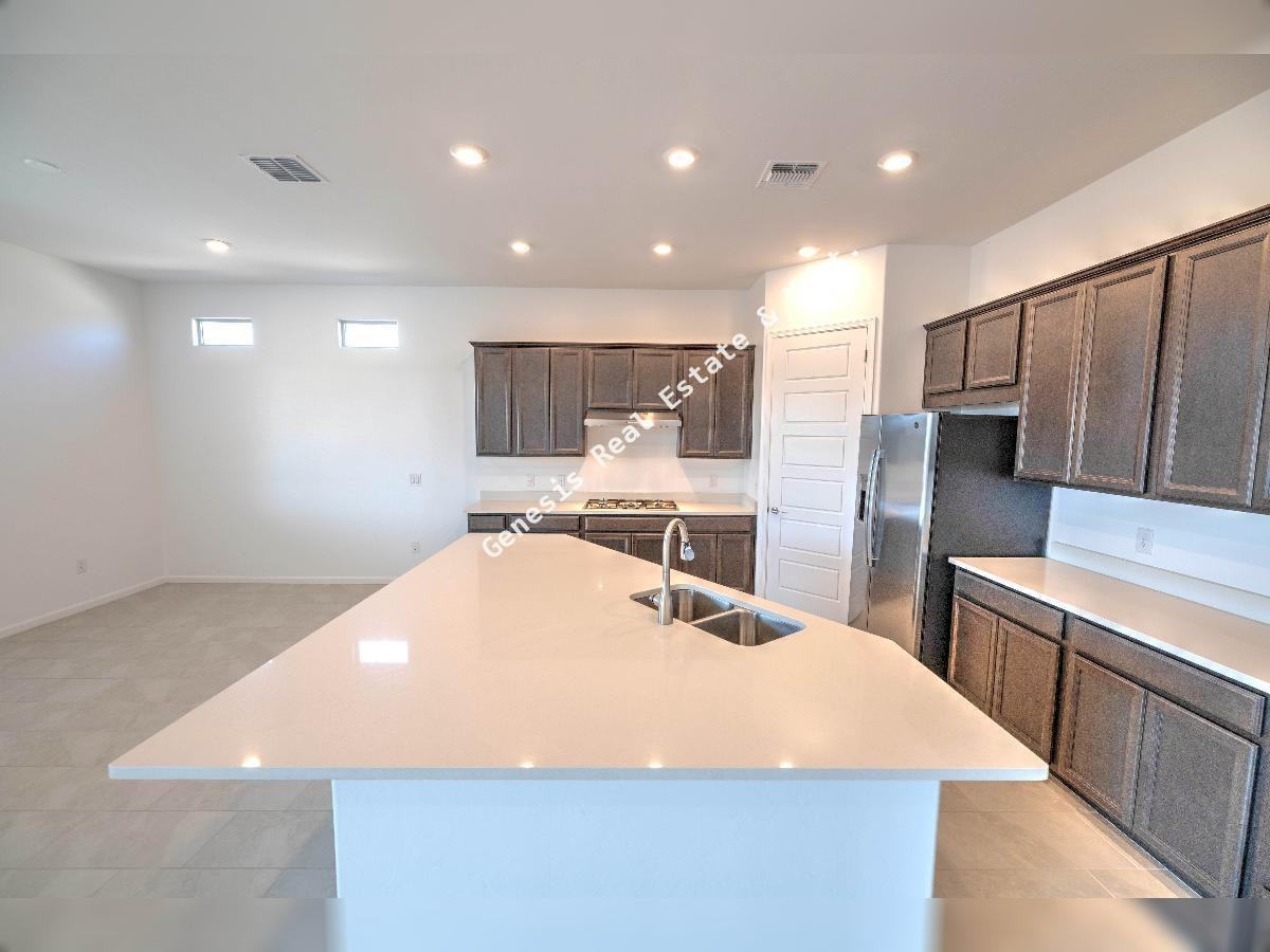 10734 N Cactus Point Dr - Photo 2 of 49