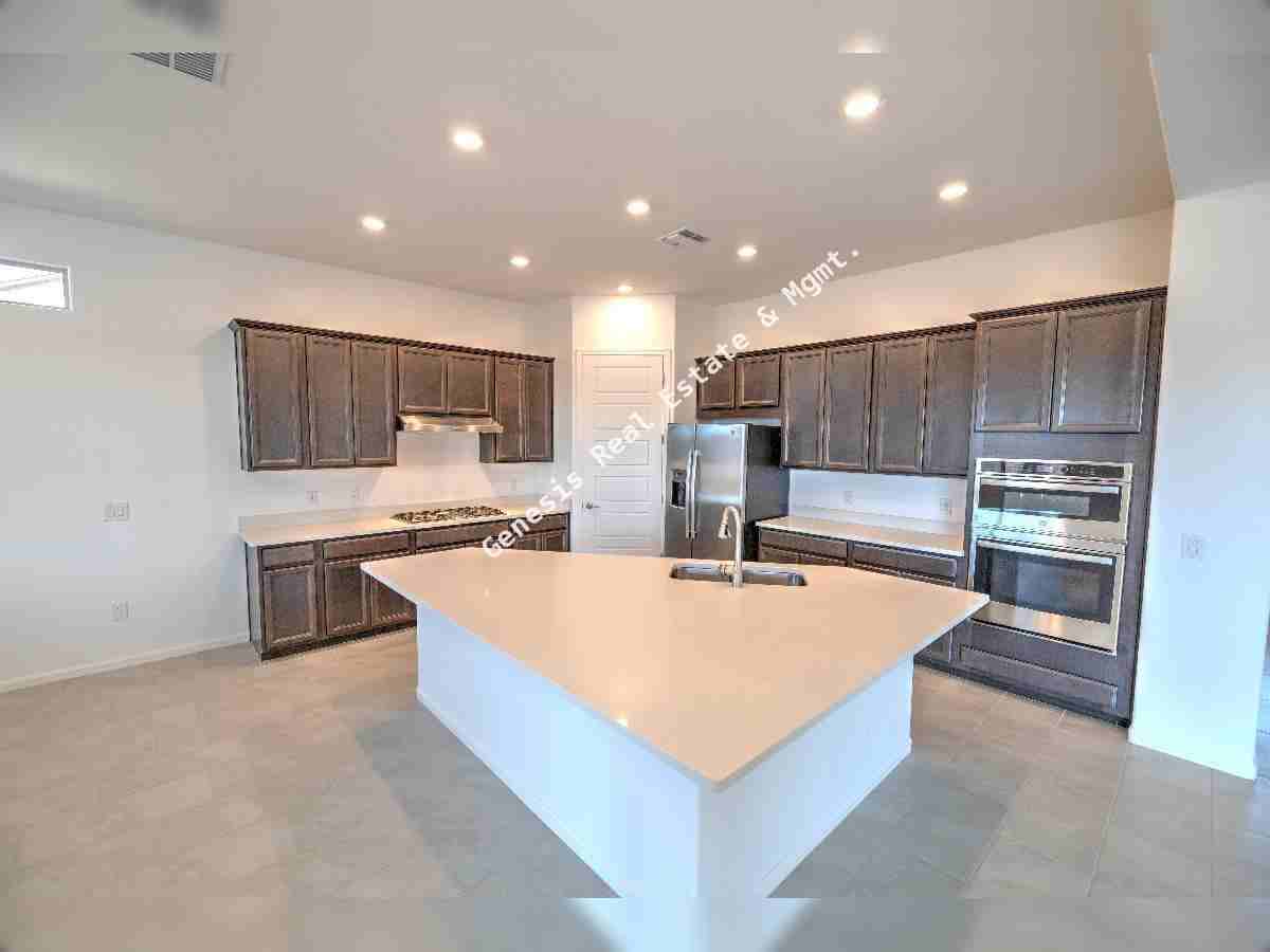 10734 N Cactus Point Dr - Photo 3 of 49