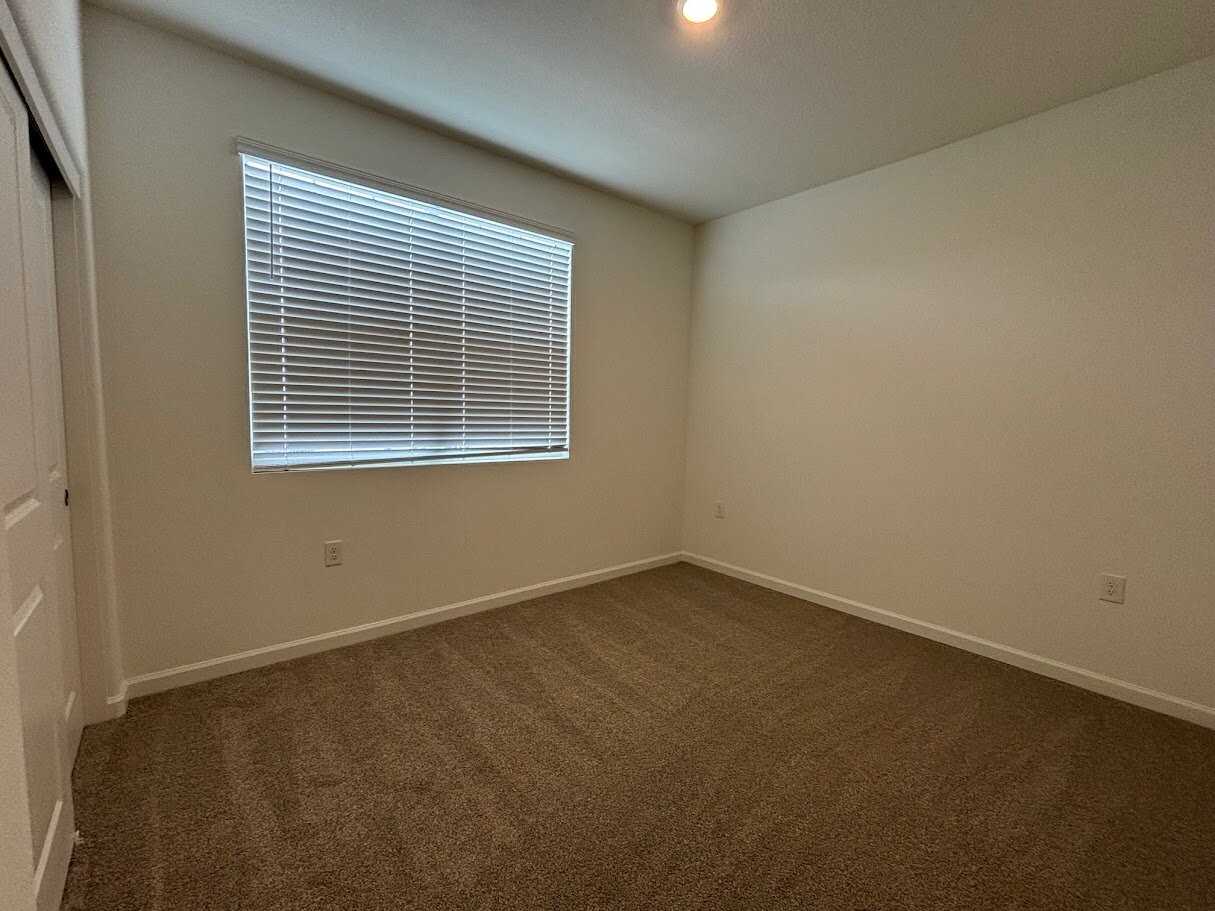 476 Pismo Dr - Photo 6 of 14