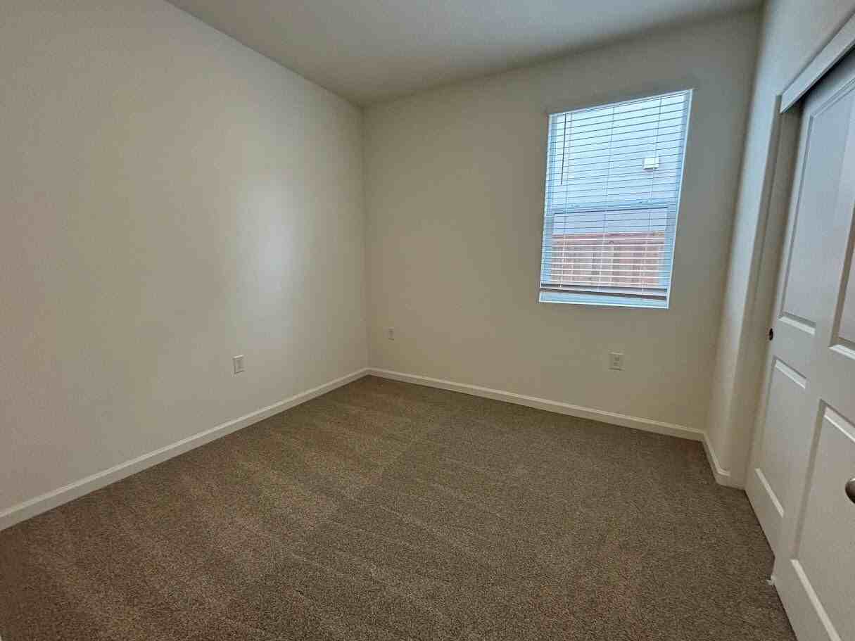 476 Pismo Dr - Photo 7 of 14