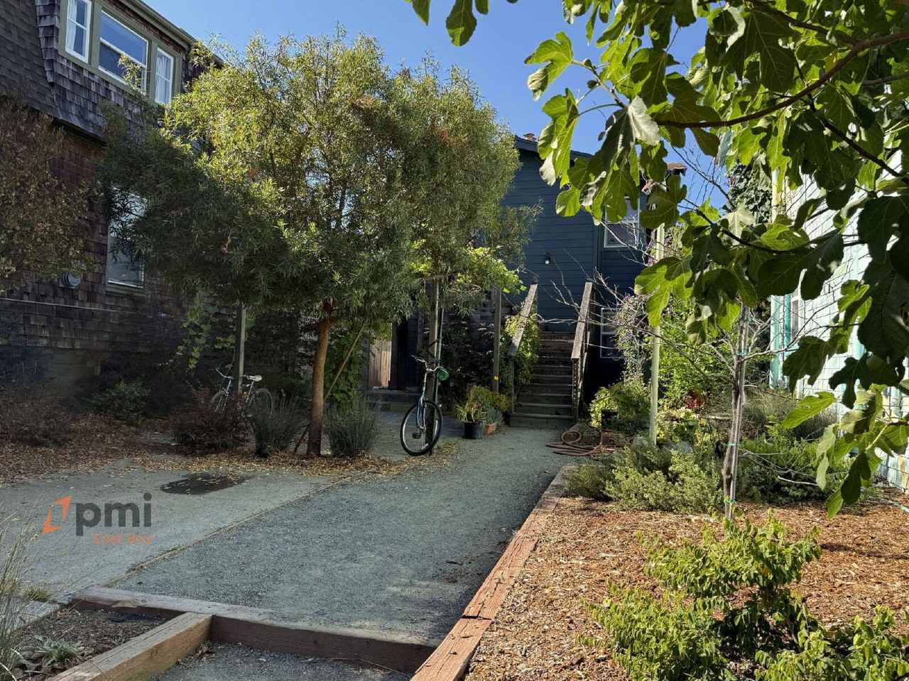 524 61st St - Photo 5 of 8