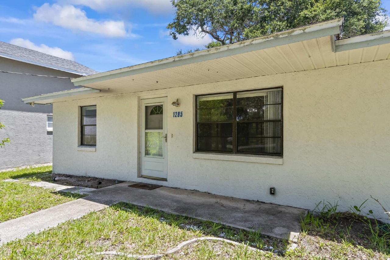 1205 S Flagler Ave - Photo 5 of 50