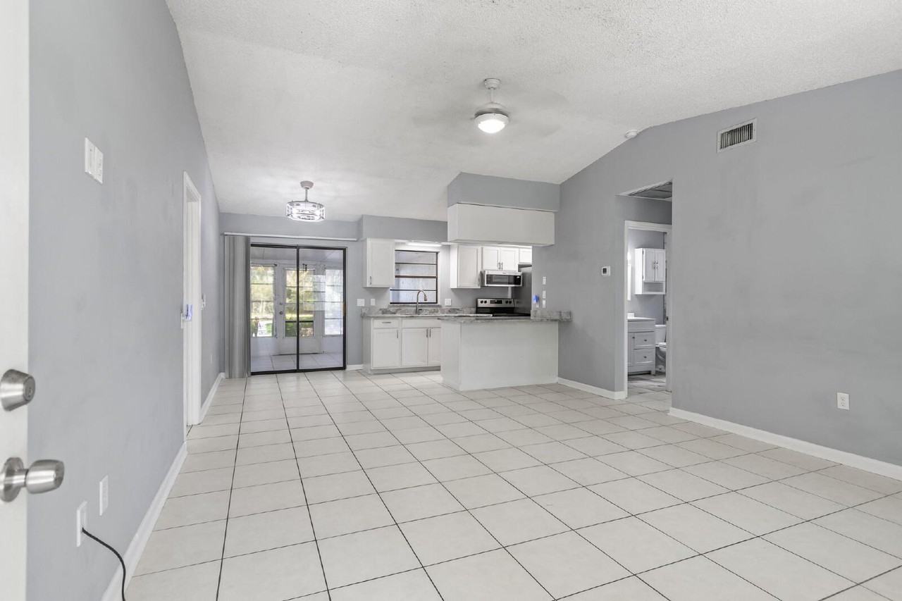 1205 S Flagler Ave - Photo 6 of 50