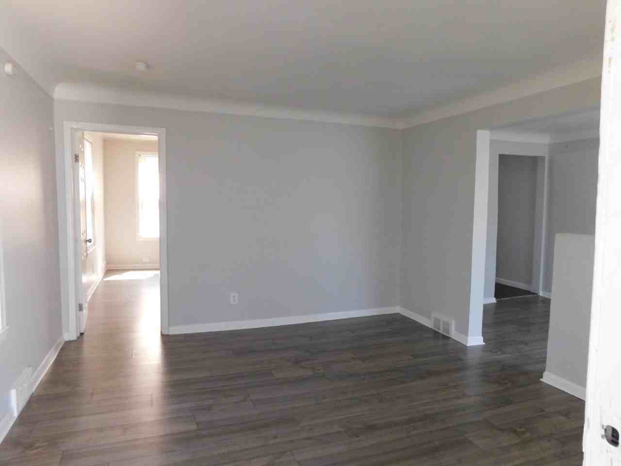 23546 Glenbrook St - Photo 2 of 14