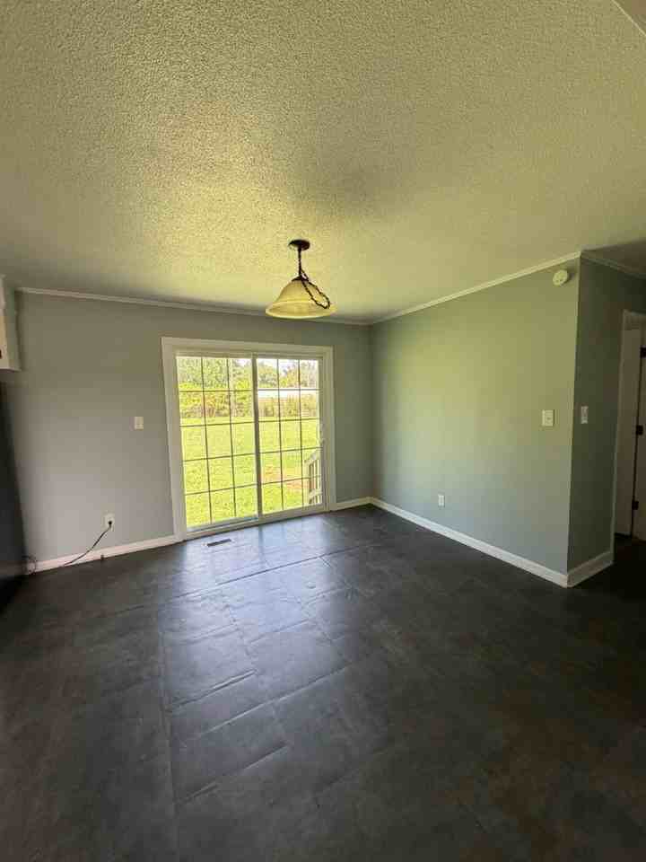 450 Lees Country Club Rd - Photo 4 of 20