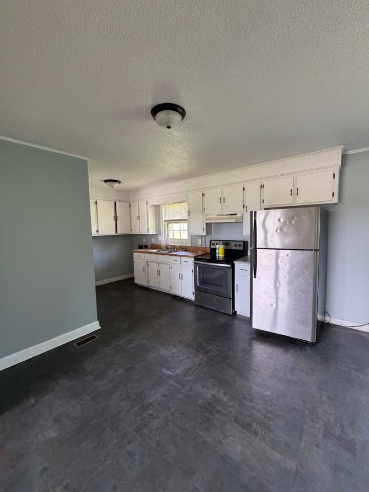 450 Lees Country Club Rd - Photo 5 of 20