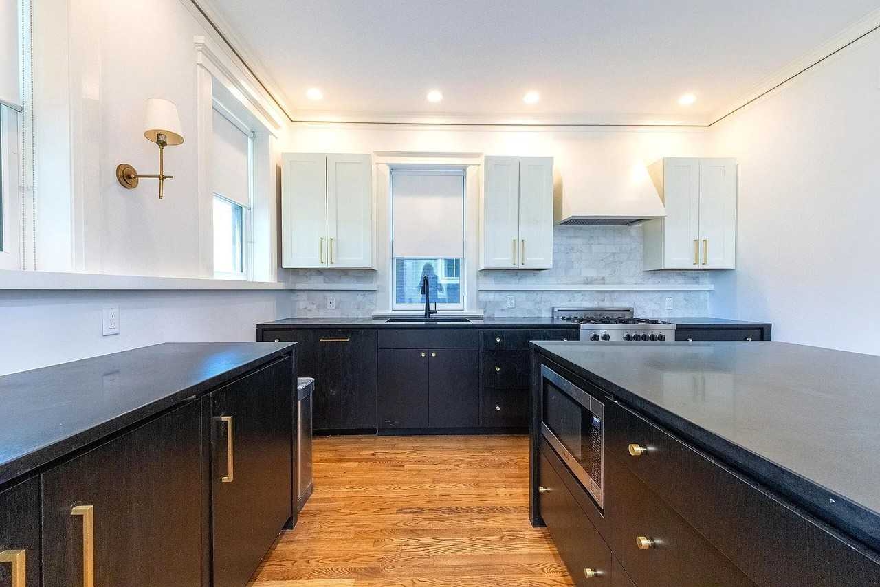 7118 Pershing Ave - Photo 4 of 32